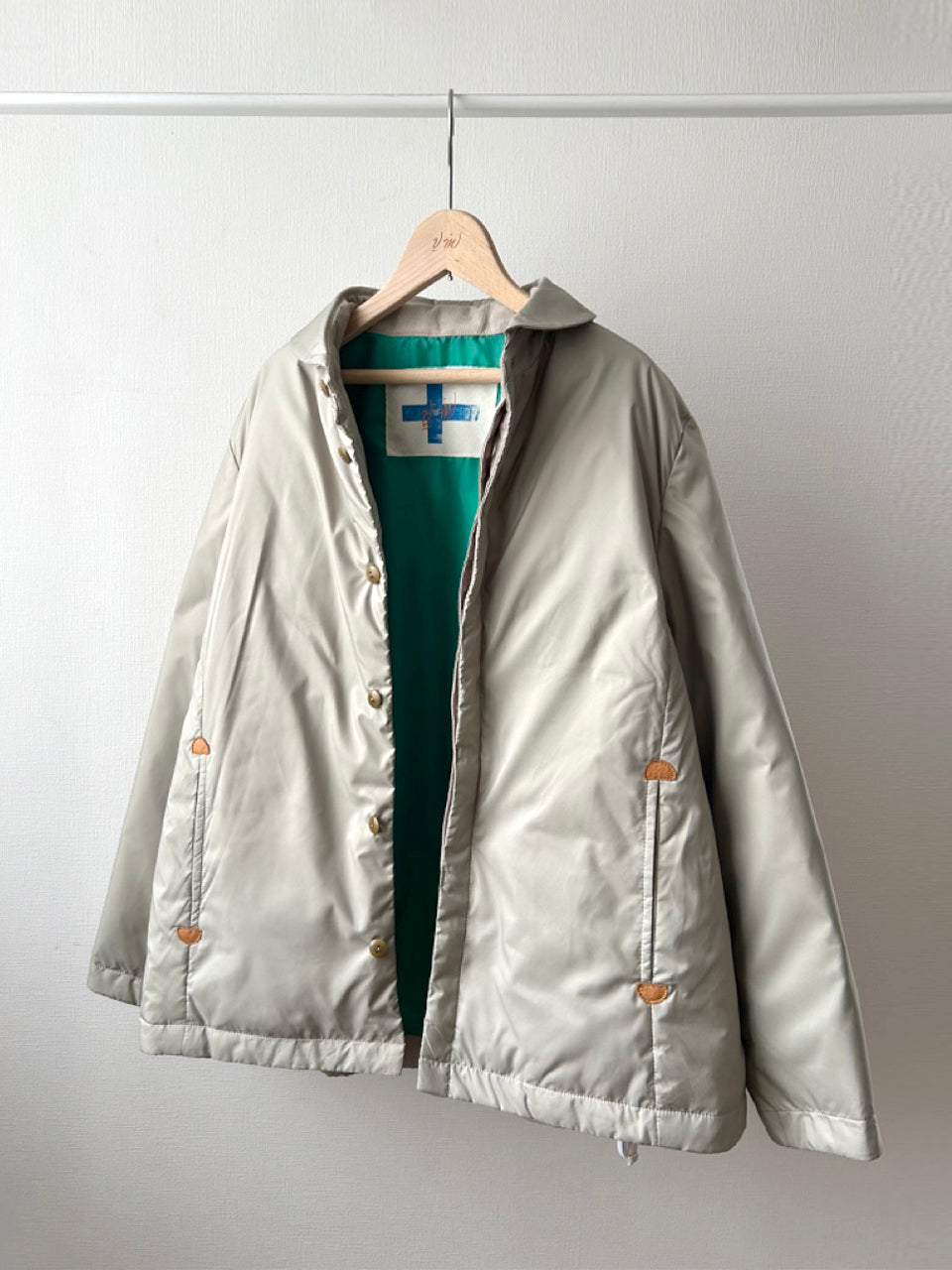 ラウンドカラーダウンジャケット (VFJK-5621D)