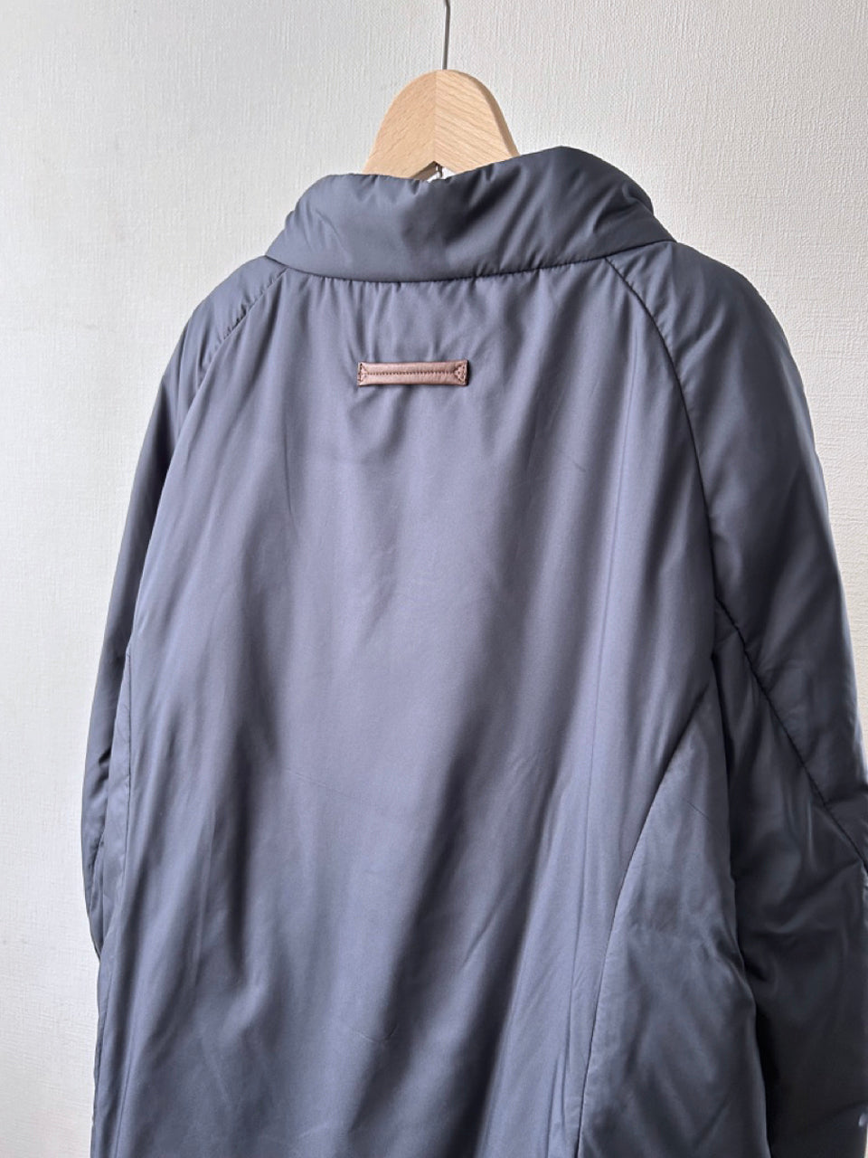 スタンドカラーダウンコート   (VFCO-5620D）