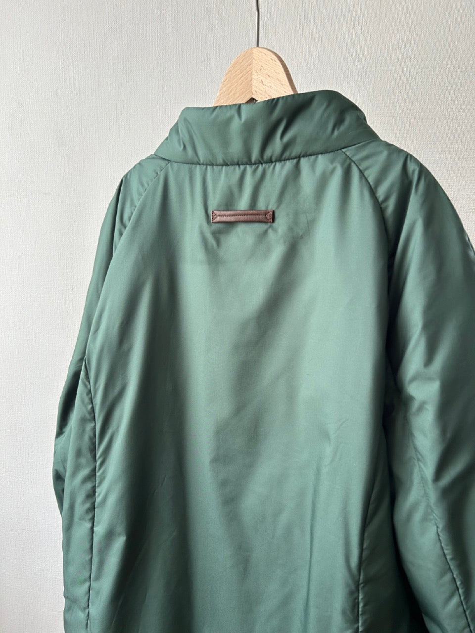 スタンドカラーダウンコート   (VFCO-5620D）